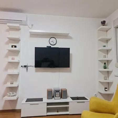Appartement Porodicno-poslovni Udoban Stan *