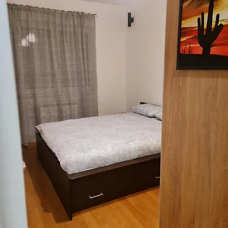 Porodicno-poslovni Udoban Stan Appartement Belgrade
